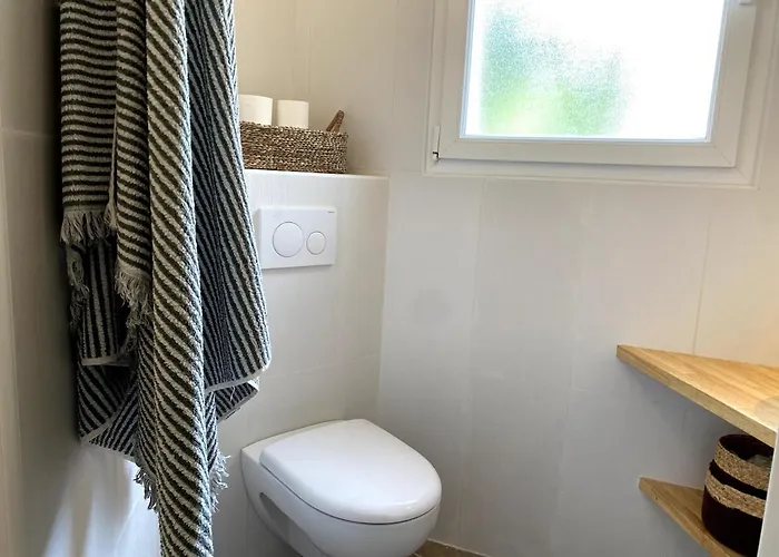 Vecchio, Calme Avec Piscine 别墅