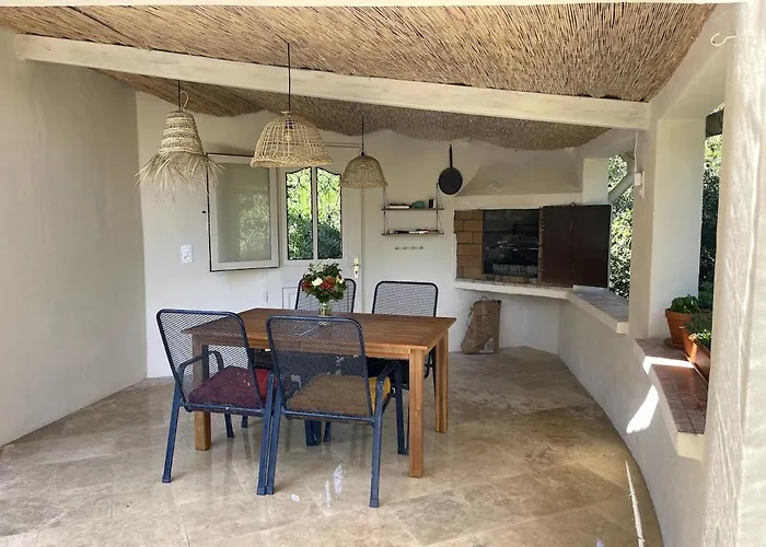 Vecchio, Calme Avec Piscine 维琪奥港