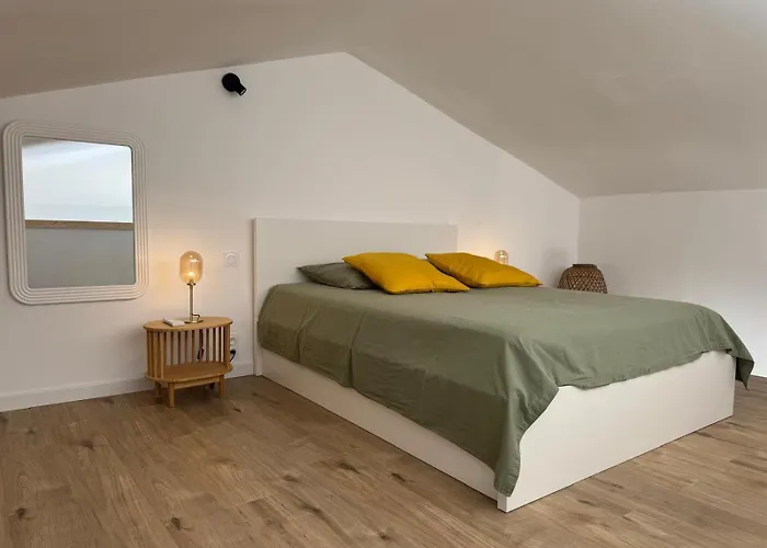 Vecchio, Calme Avec Piscine 别墅