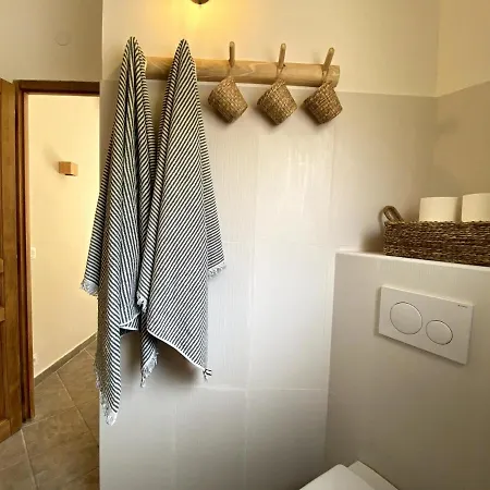 Vecchio, Calme Avec Piscine