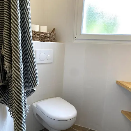 Vecchio, Calme Avec Piscine 빌라