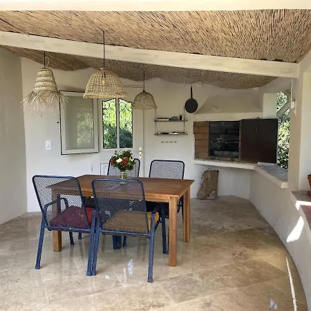 Vecchio, Calme Avec Piscine 포르토베쉬오